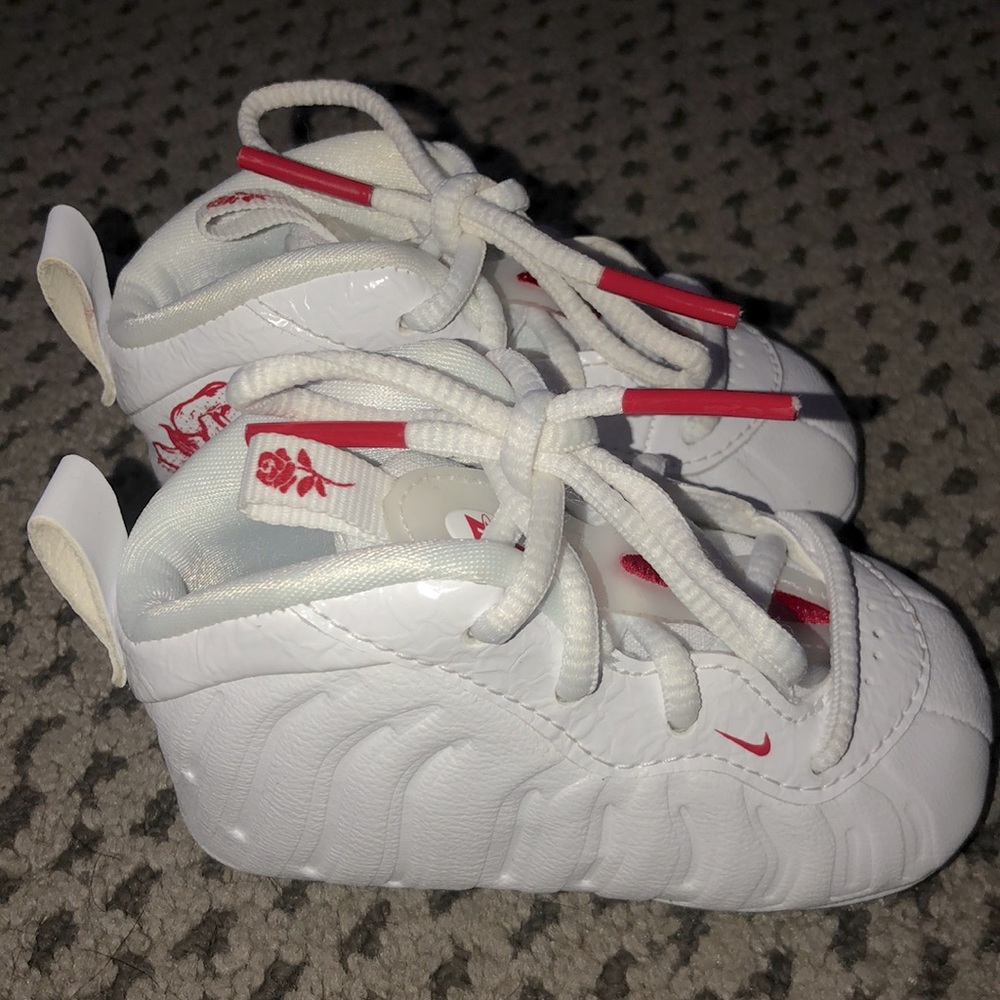 NIKE Lil Posite One
